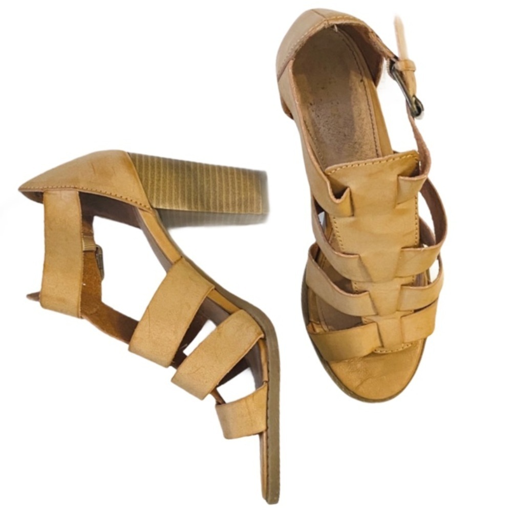 Apt. 9 lattice leather tan heeled sandals 9